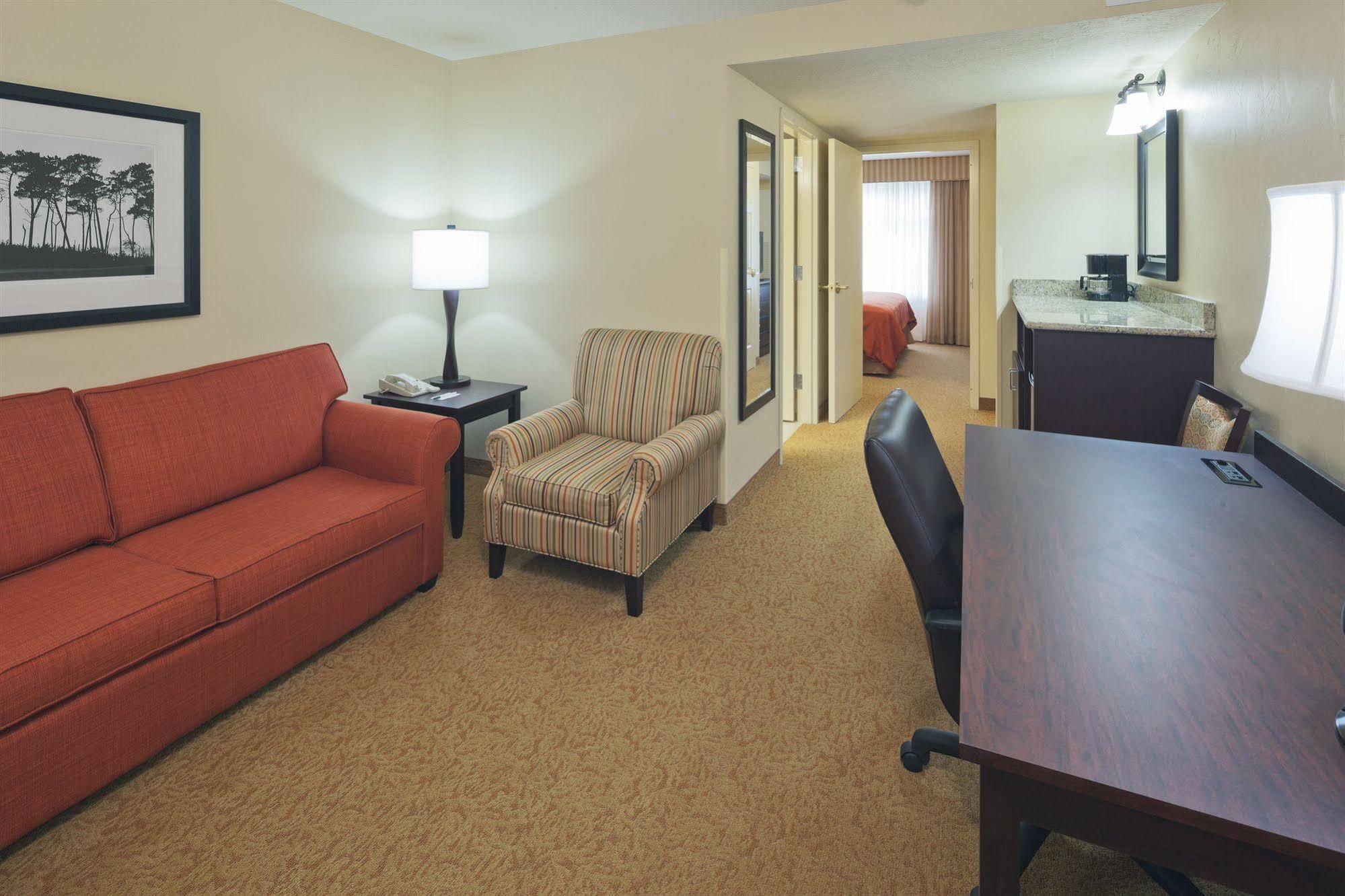 Comfort Inn & Suites Dover Exterior photo